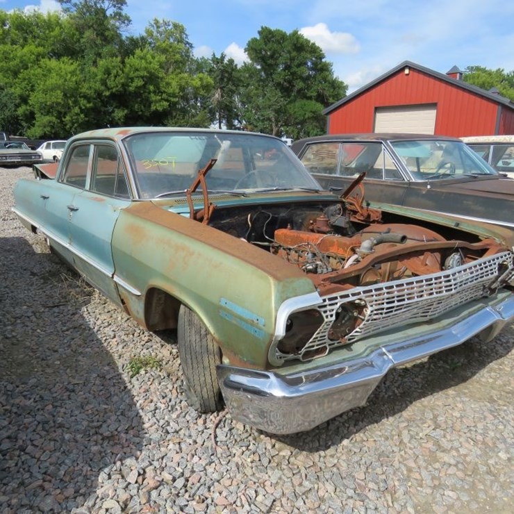1963 Chevrolet Impala 4dr Sedan