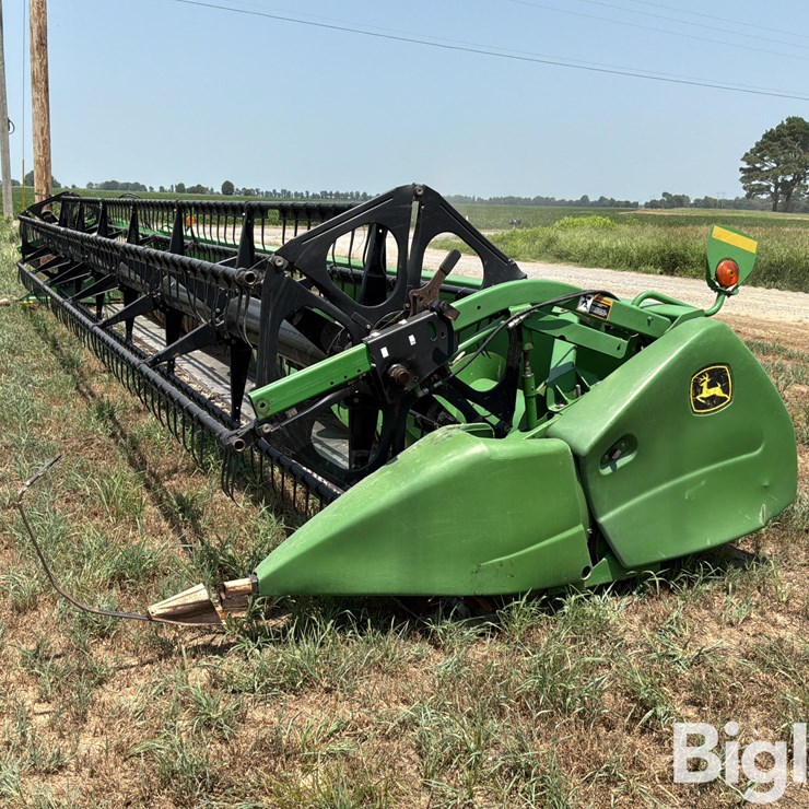 2004 JOHN DEERE 630F