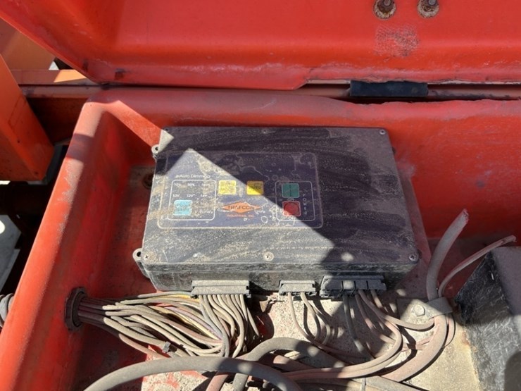 2000-trafcon-tc1-25s-towable-arrow-board-image-18