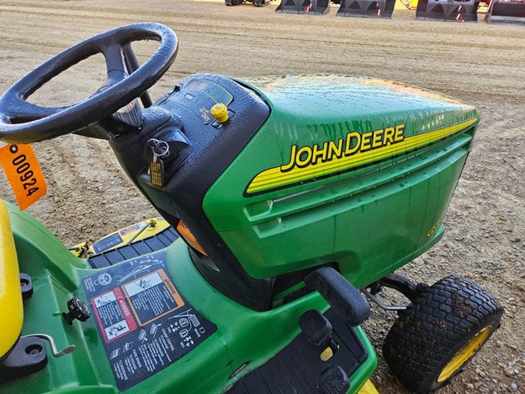 john-deere-245-image-22