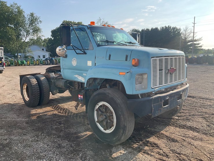 #1993-•-chevrolet-kodiak-single-axle-semi-tractor-image-7