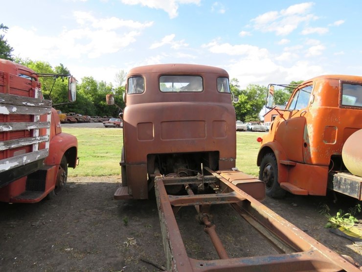 1951/2-dodge-b-series-coe-truck-image-6