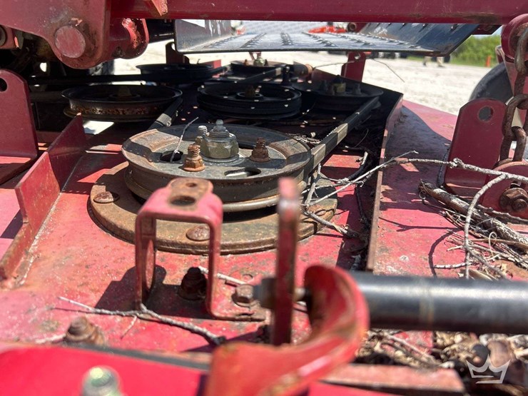 2013-toro-z-master-52in-zero-turn-commercial-mower-image-14