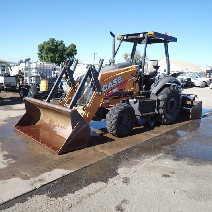2021 CASE 570N EP