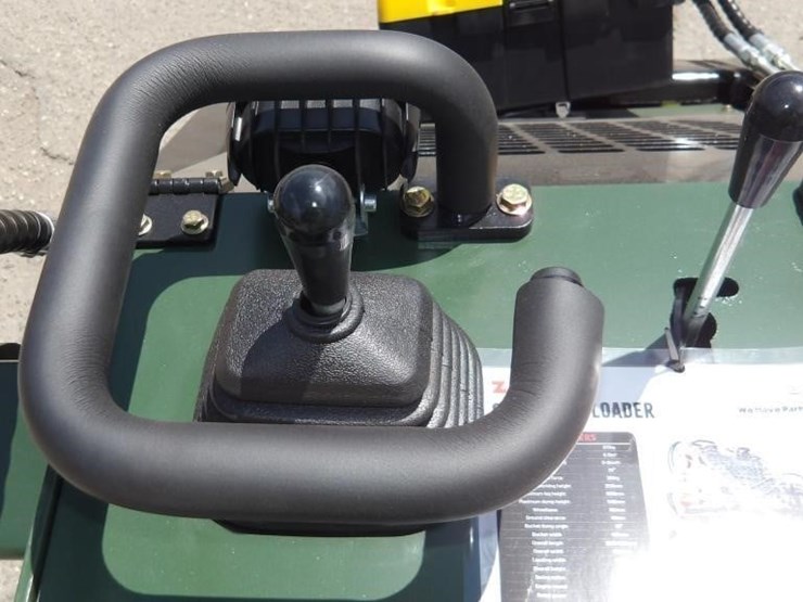 2026-zjz-380-skid-steer-track-loader-image-15