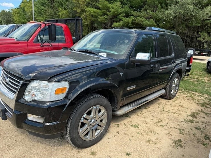 2008-ford-explorer-limited-image-1