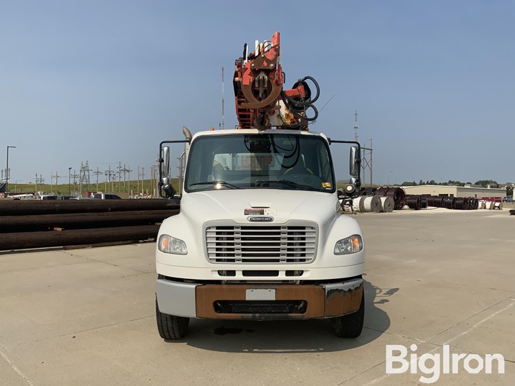 2014-freightliner-m2-106-image-2