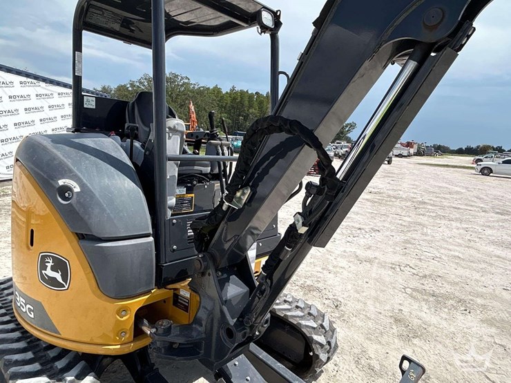 2023-deere-35g-image-14