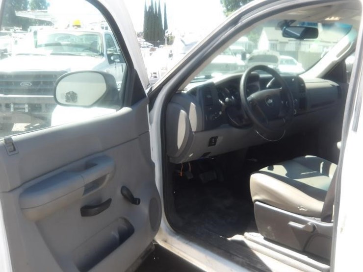 2008-chevrolet-silverado-2500-image-12