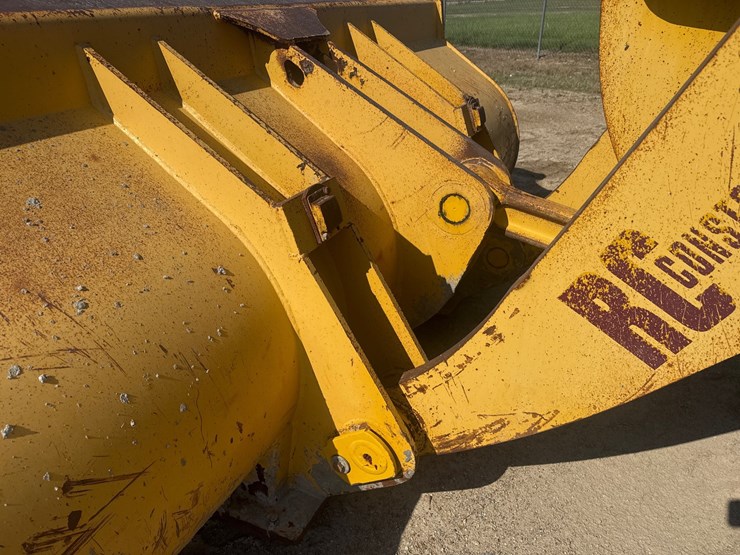 2016-komatsu-wa380-8-image-8