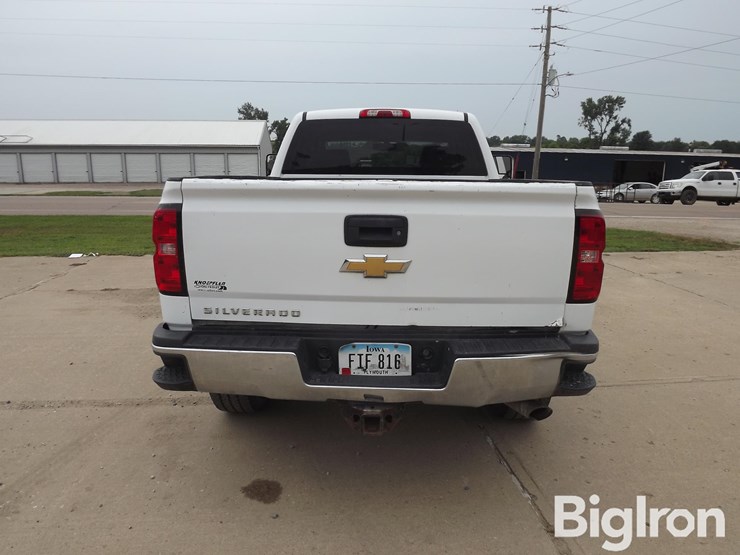 2017-chevrolet-k2500-image-6