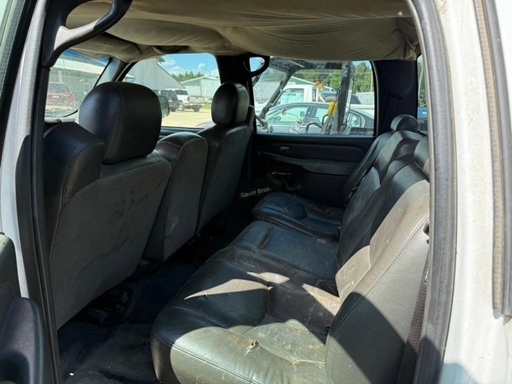 2004-chevrolet-2500-image-10