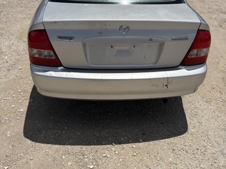 l1---2003-mazda-protege-lx-image-4