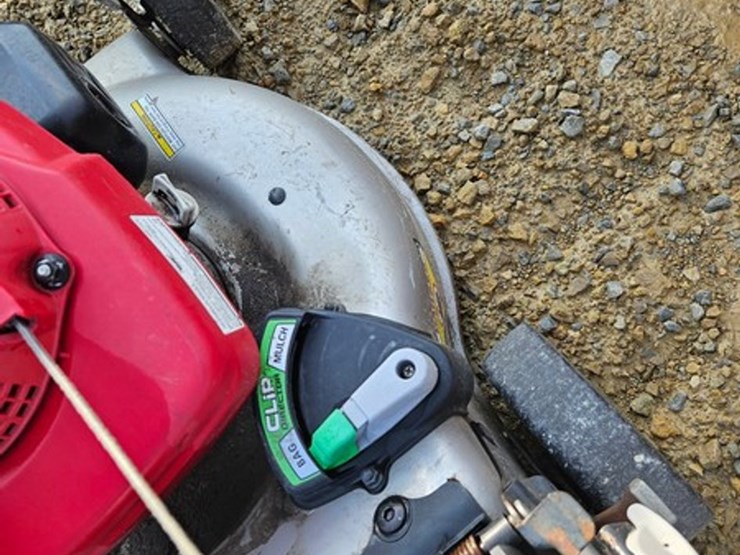 #24-•-honda-push-mower-image-11
