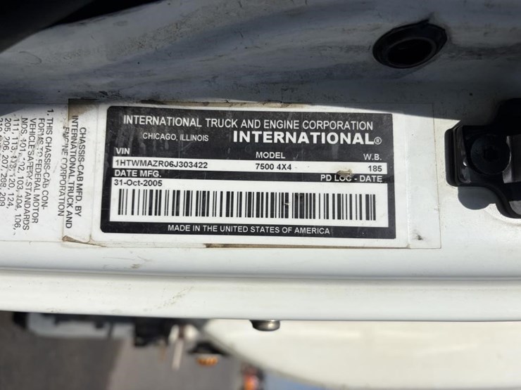 2006-international-7500-water-truck-image-23
