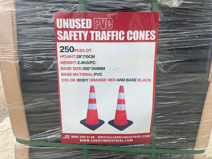 #4086-•-greatbear-highway-safety-cones-image-2