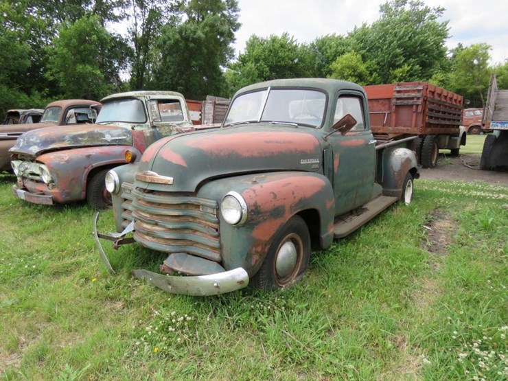 1949-chevrolet-3600-pickup-image-3