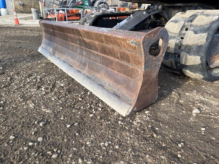 2021-bobcat-e26-image-9