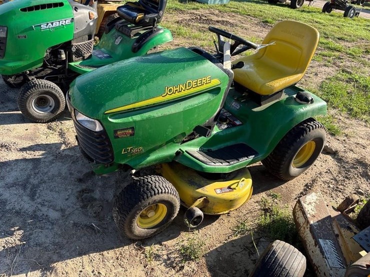 john-deere-lt160-image-2