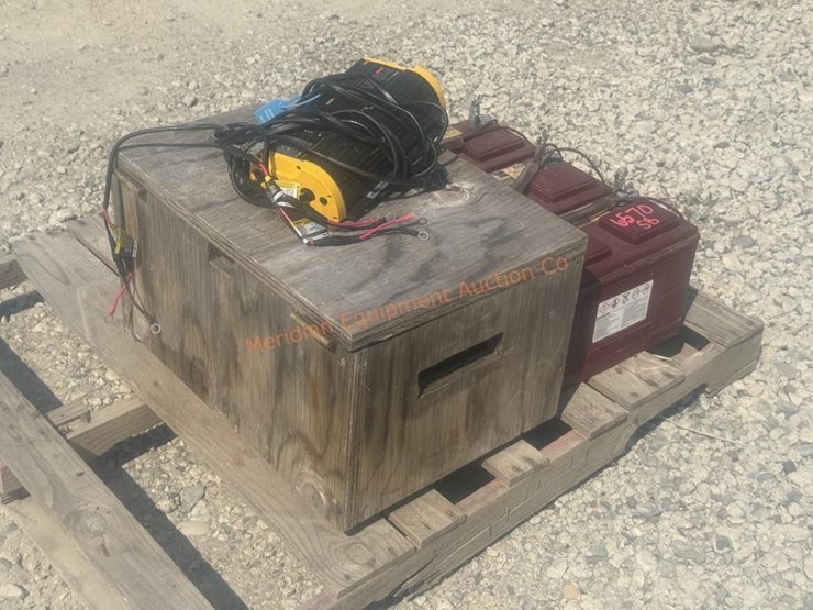 battery-box,-marine-battery-charger-&-batteries-image-6
