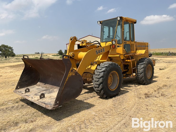 deere-544e-image-1