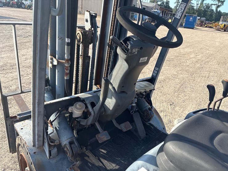 #2098-•-doosan-d25s-5-forklift-image-9