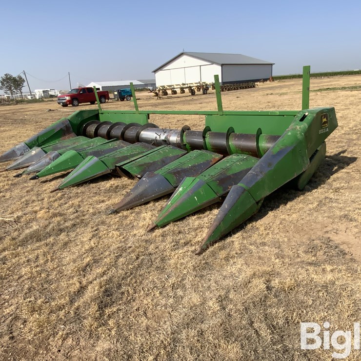 JOHN DEERE 853