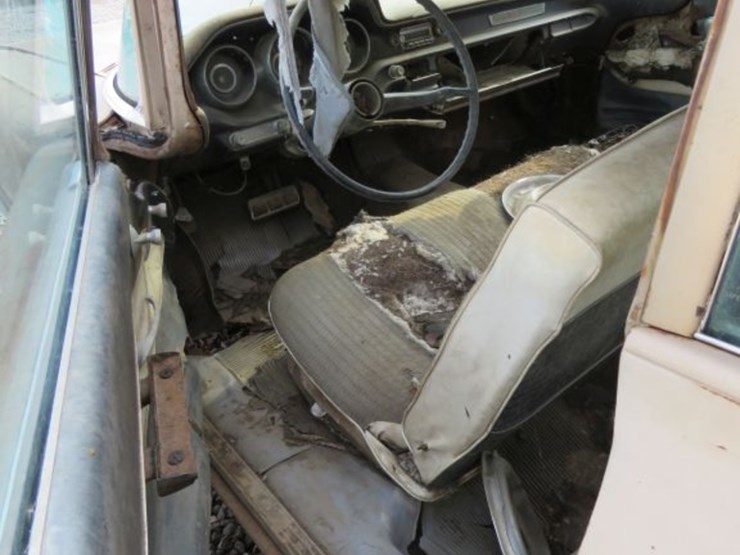 1959-catalina-2dr-sedan-image-6
