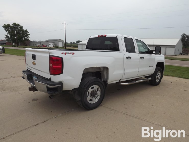 2017-chevrolet-k2500-image-5