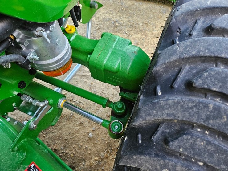 john-deere-3033r-image-32