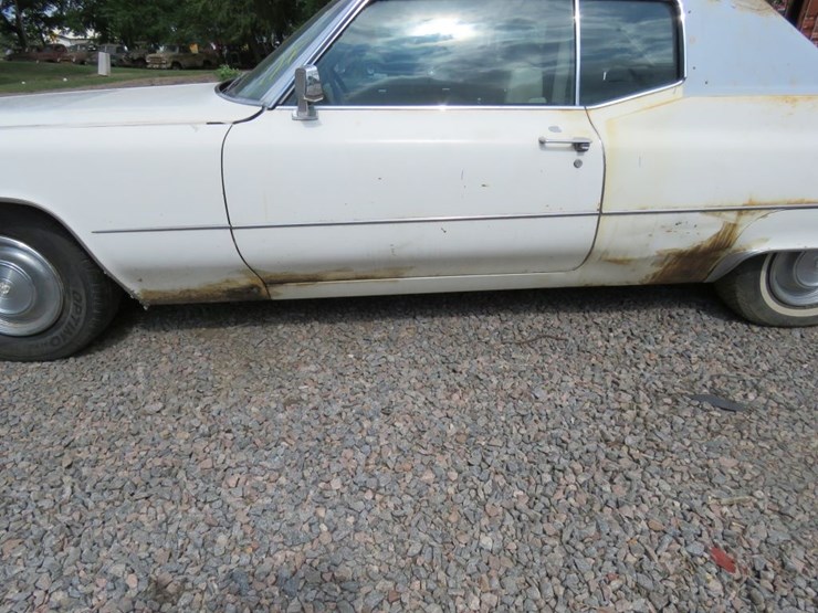 1969-cadillac-coupe-deville-2dr-ht-image-20