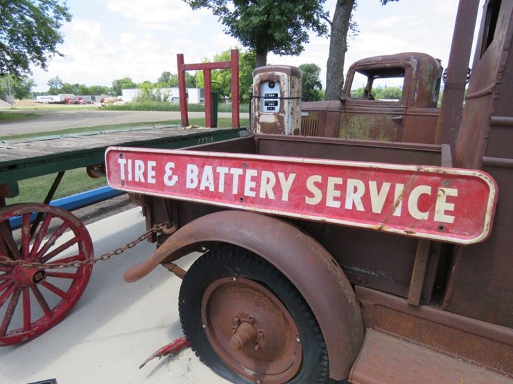 tires-and-battery-service-embossed-sign-image-1