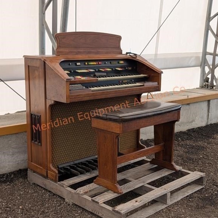 Hammond Electric Organ