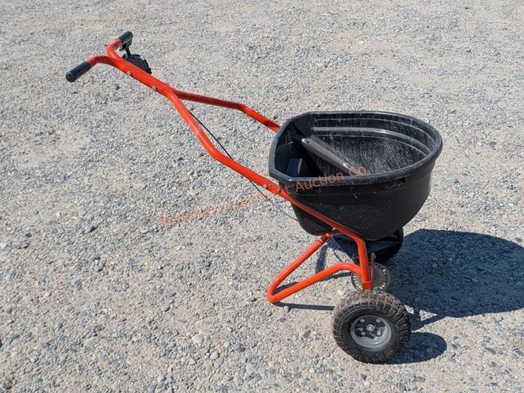 agri-fab-spin-spreader-image-3