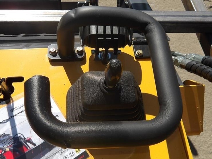 2026-zjz-380-skid-steer-track-loader-image-16