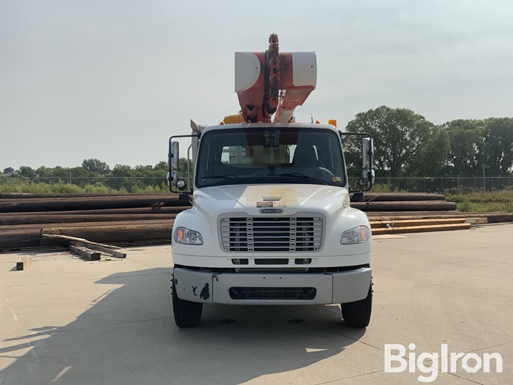 2015-freightliner-m2-106-image-2