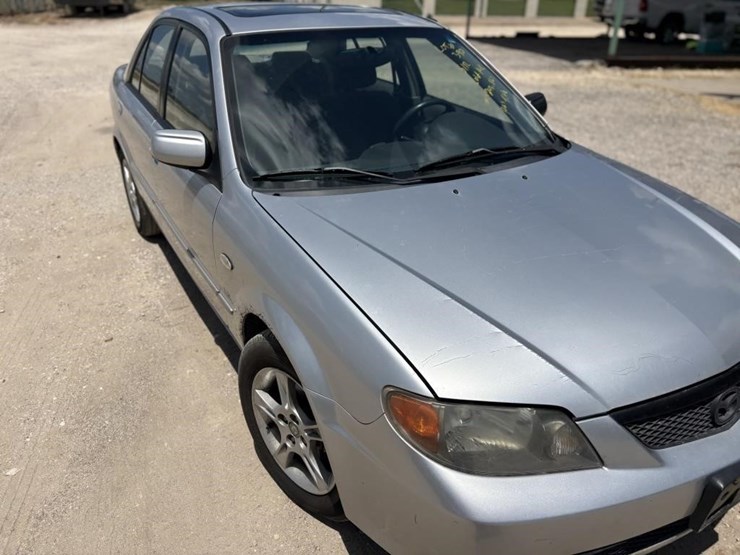 l1---2003-mazda-protege-lx-image-7