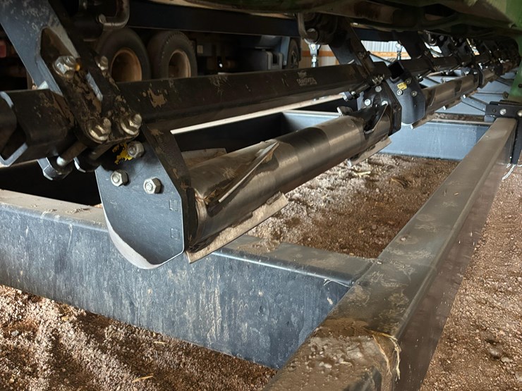 yetter-5000-devastator-stalk-rollers-image-14