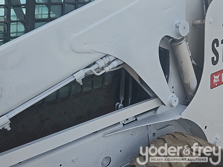 2011-bobcat-s185-image-17