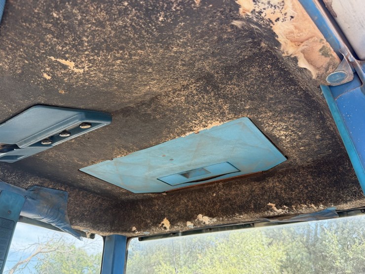 ford-7700-image-21