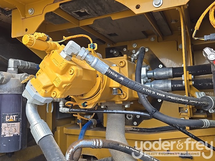 2019-caterpillar-336-image-42