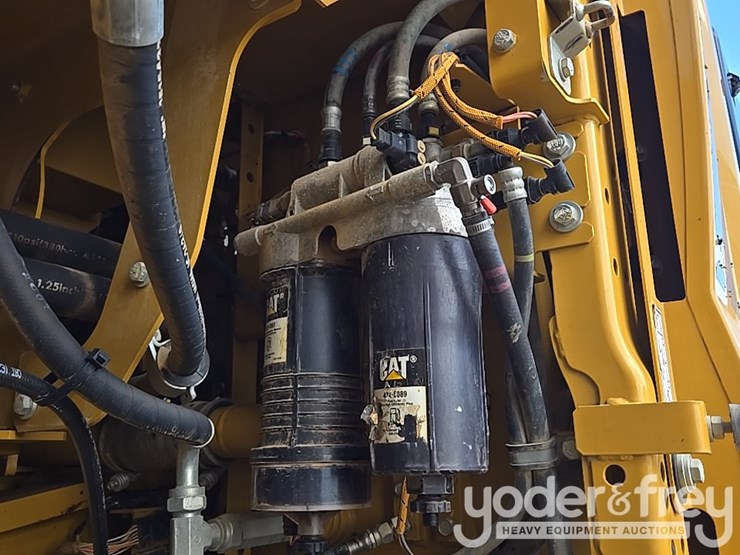 2019-caterpillar-336-image-44