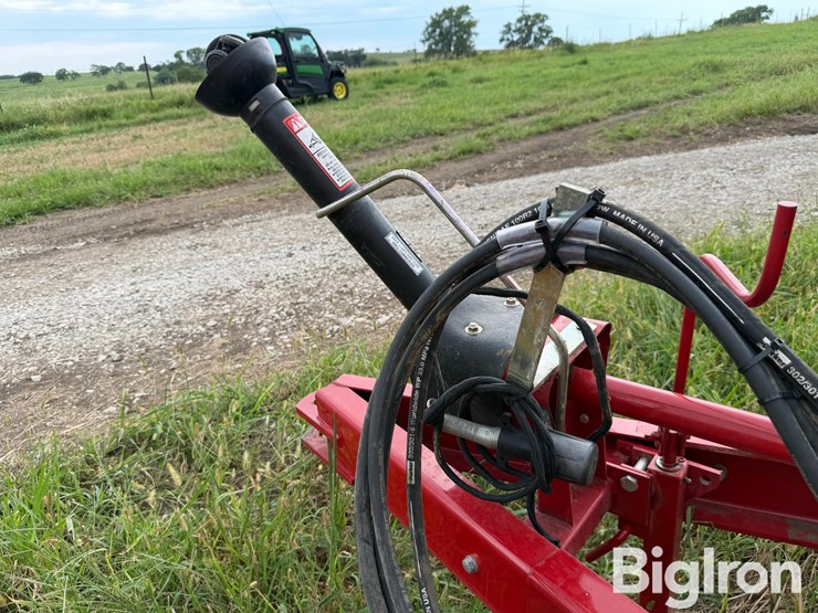 2021-new-holland-195-image-11