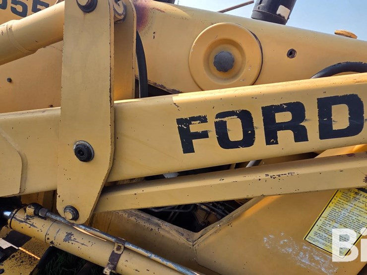 1986-ford-555b-image-12