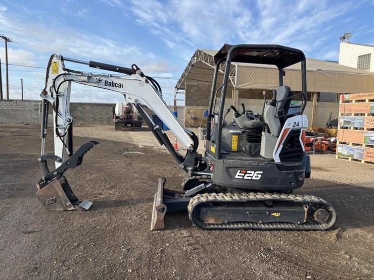 2021-bobcat-e26-image-5