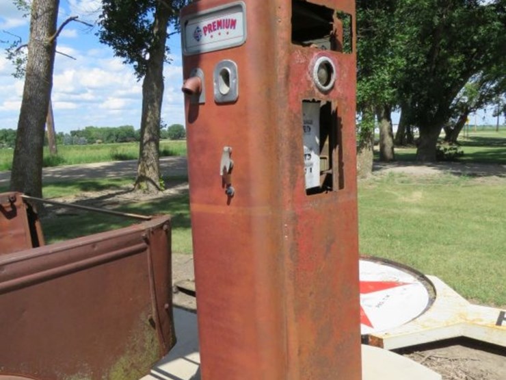double-sided-computing-gas-pump-image-4