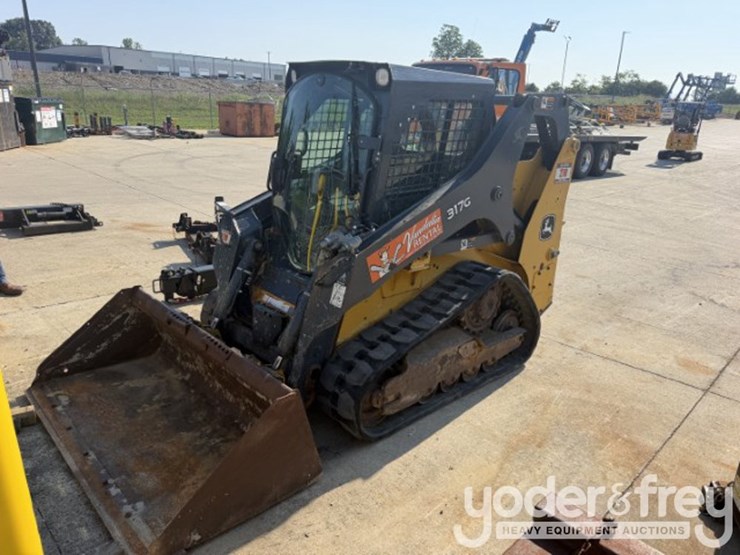2019-deere-317g-image-1