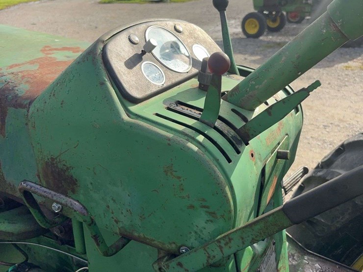 john-deere-4010-image-11