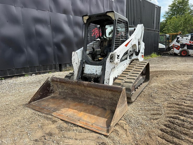 2020-bobcat-t740-image-14
