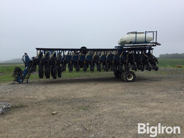 2009-kinze-3700-image-8